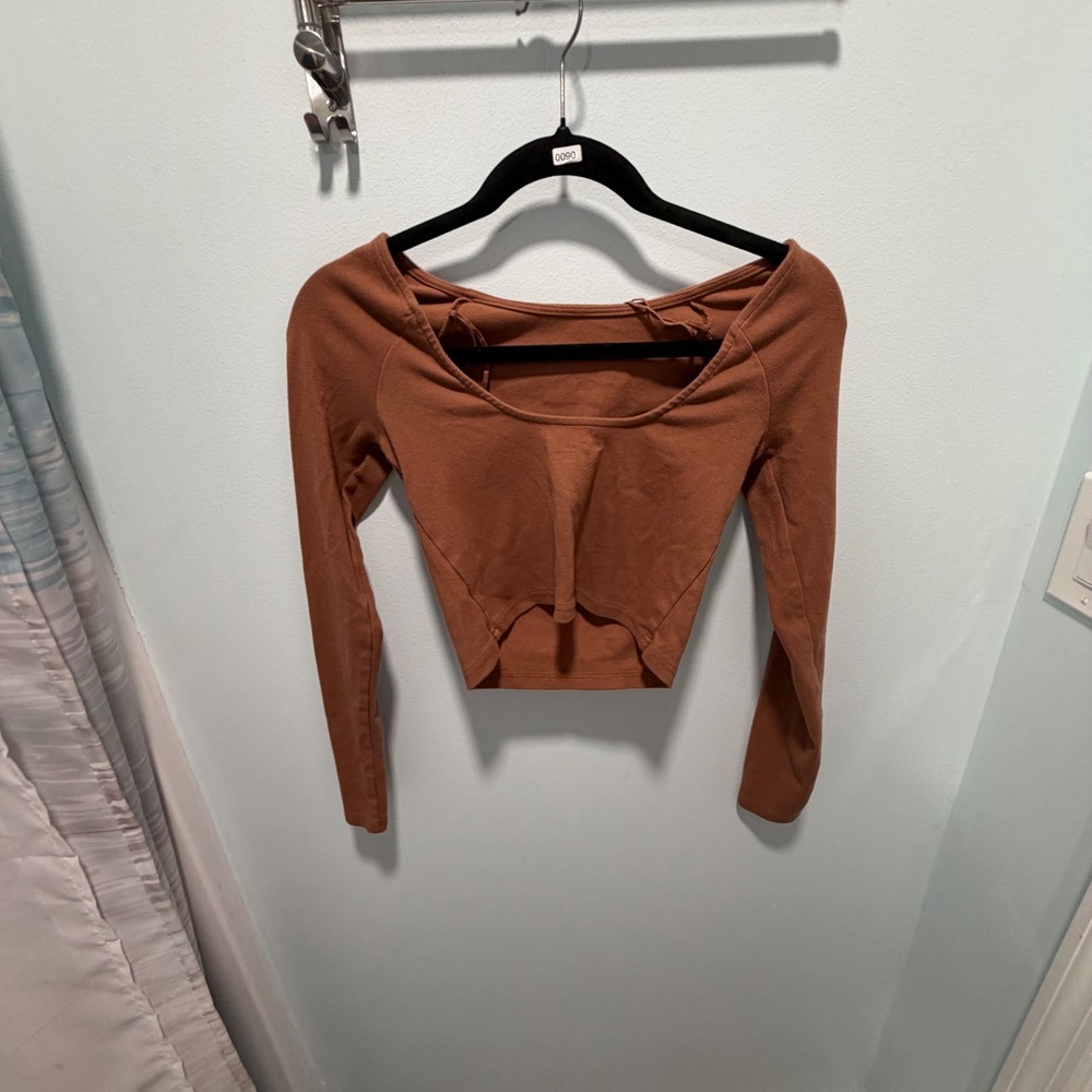Aerie Long Sleeve Scoop Neck Crop Top Size XS Terracotta Brown Curved Hem